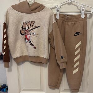 🔥5 for $10 🔥Nike Kids Tan and Cream Tracksuit